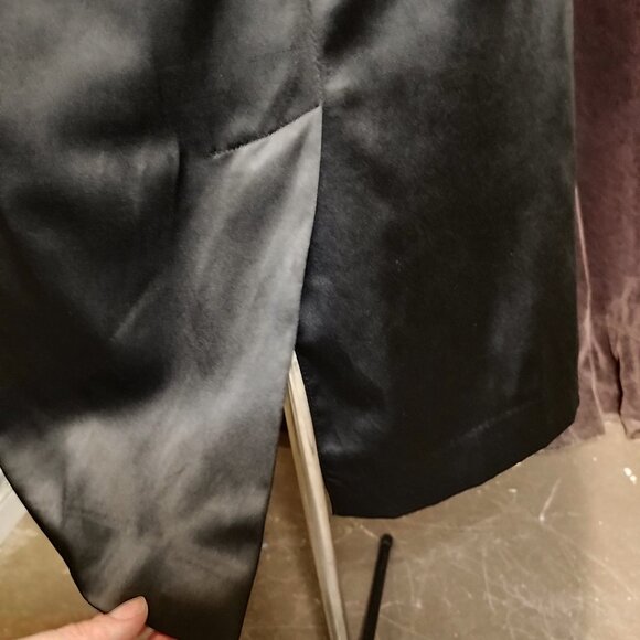 Retro-Style Black Satin Wiggle Skirt - Size 11 - Picture 5 of 5